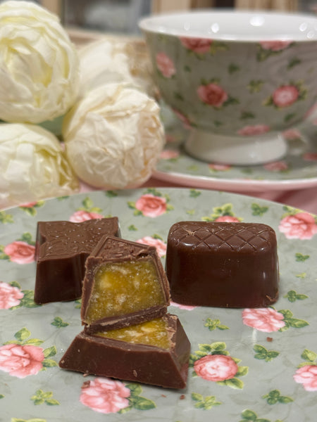 100g Caramel with salted biscuit crunch in milk chocolate