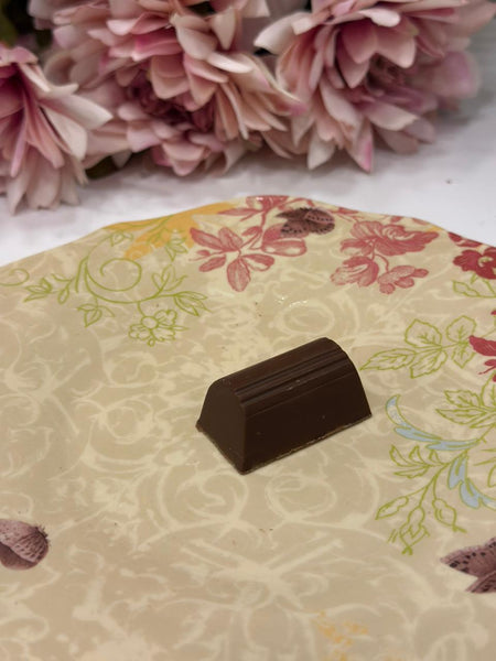 100g pistachio in milk chocolate